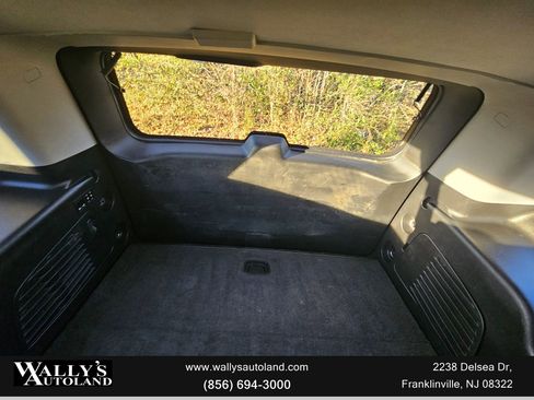 Used 2019 Chevrolet Suburban Premier image 16