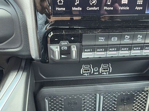 New 2026 RAM 2500 Big Horn AWD/4WD image 28