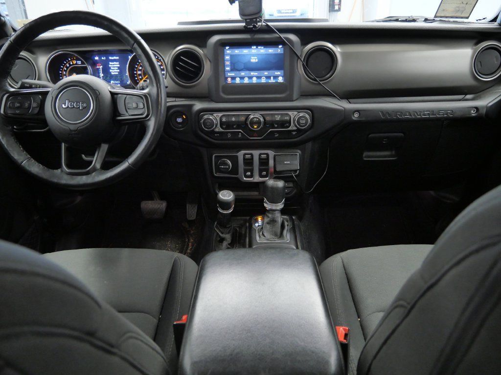 Used 2019 Jeep Wrangler Sport AWD/4WD image 13