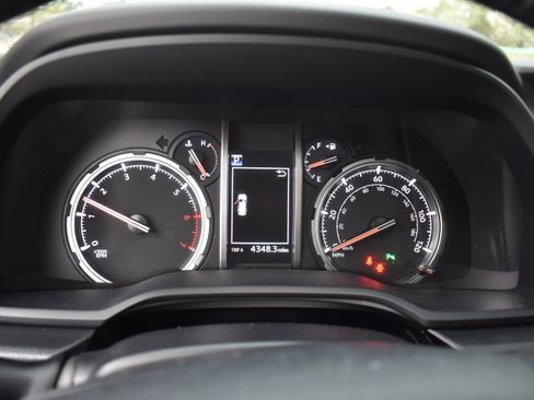 Used 2022 Toyota 4Runner Limited image 17