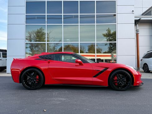 Used 2017 Chevrolet Corvette Stingray Coupe image 6