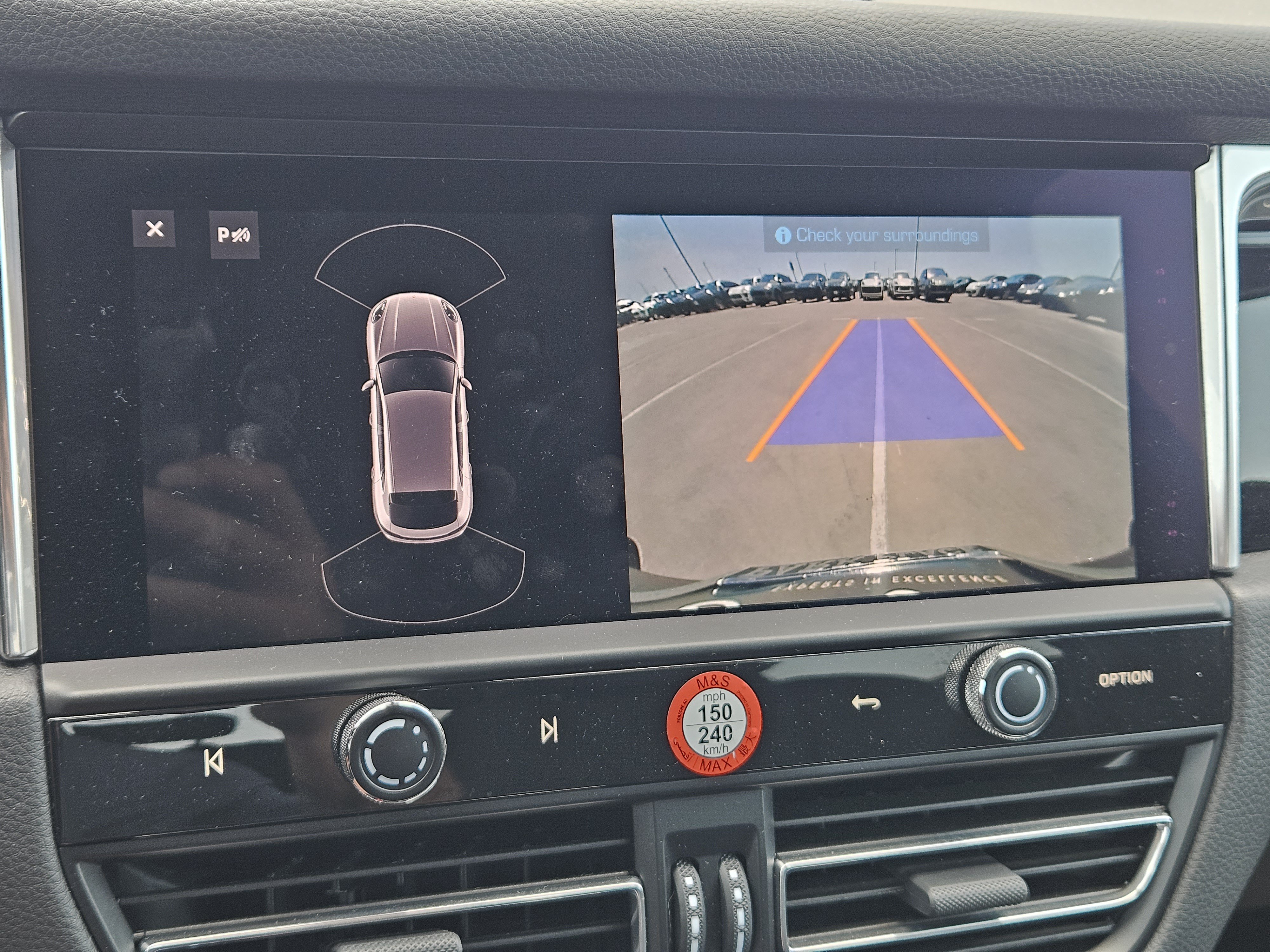 Certified 2026 Porsche Macan AWD/4WD image 18