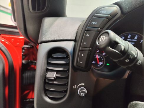 Used 2013 Chevrolet Corvette Grand Sport image 31