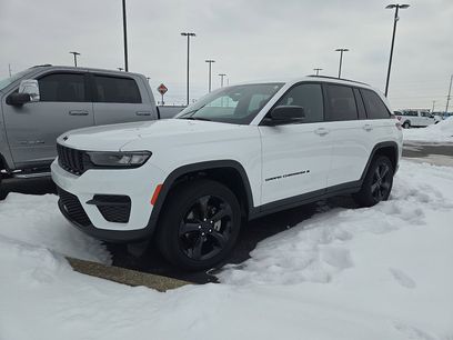 Used 2023 Jeep Grand Cherokee Altitude