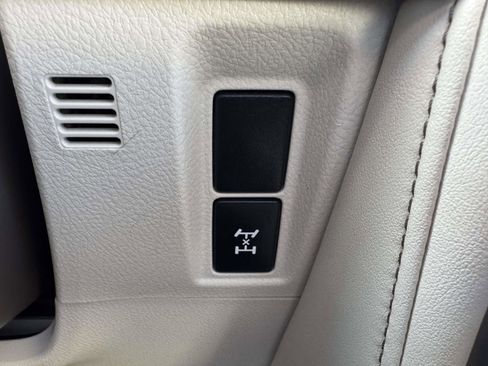 Used 2019 Lexus GX 460 Premium w/ Premium Package image 37