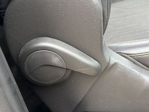 Used 2022 Chevrolet Trax LT w/ Driver Confidence Package AWD/4WD image 27