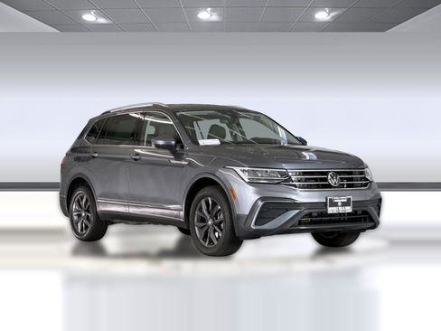 Used 2022 Volkswagen Tiguan SE FWD image 7