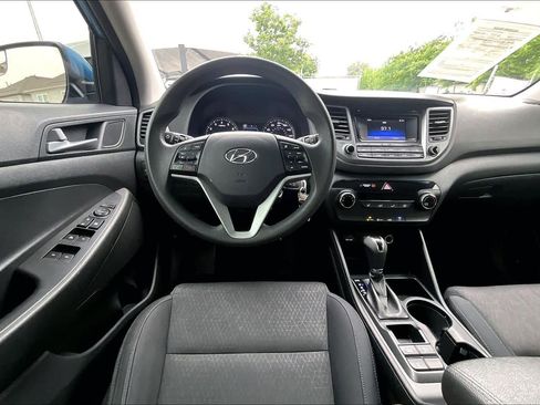 Used 2017 Hyundai Tucson SE AWD/4WD image 6