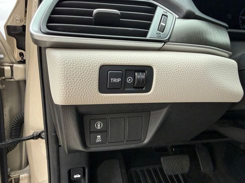 Used 2019 Honda Accord LX image 12