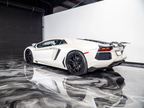 Used 2015 Lamborghini Aventador LP 700-4 image 14