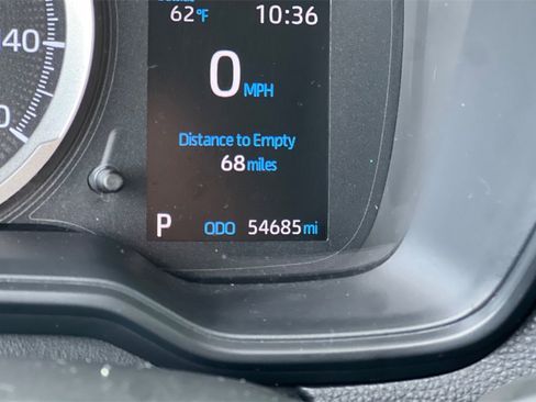 Used 2020 Toyota Corolla LE image 28