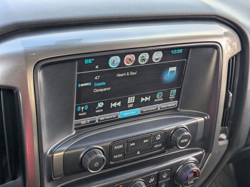 Used 2018 Chevrolet Silverado 1500 LT w/ All Star Edition image 27