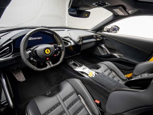 Used 2025 Ferrari 12Cilindri RWD image 10