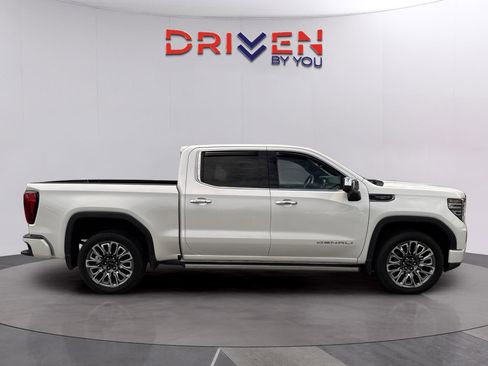 Used 2024 GMC Sierra 1500 Denali Ultimate AWD/4WD image 6