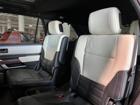 Used 2023 Toyota Sequoia Capstone AWD/4WD image 39