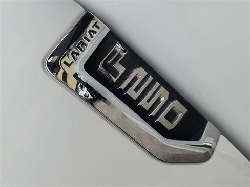 Used 2019 Ford F250 Lariat w/ Lariat Ultimate Package image 32