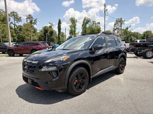 Used 2025 Nissan Rogue SV AWD/4WD image 9
