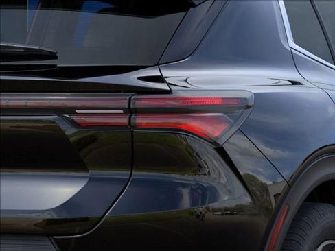 New 2026 Chevrolet Equinox EV LT image 11