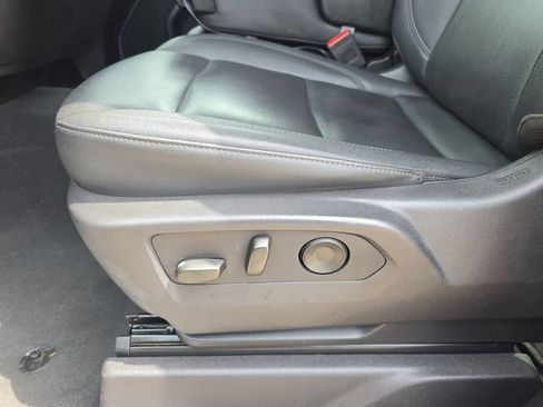 Used 2025 GMC Sierra 1500 SLT AWD/4WD image 31