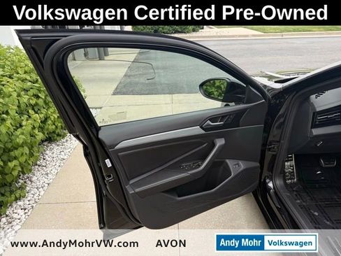 Used 2025 Volkswagen Jetta Sport FWD image 12