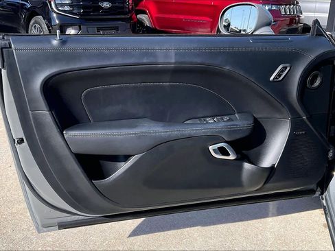 Used 2023 Dodge Challenger R/T w/ Plus Package image 21