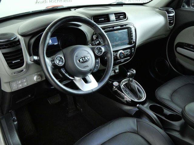 Used 2017 Kia Soul + w/ Primo Package FWD image 9