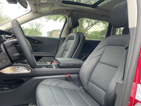New 2026 Lincoln Nautilus Reserve AWD/4WD image 3