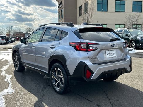 Used 2024 Subaru Crosstrek 2.0i Premium image 2