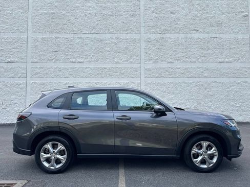 Certified 2024 Honda HR-V LX image 3