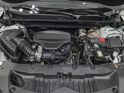 Used 2023 Chevrolet Blazer LT image 11