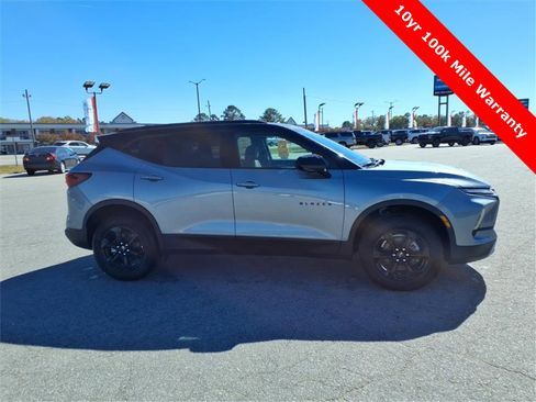 New 2025 Chevrolet Blazer LT w/ Midnight/Sport Edition image 6