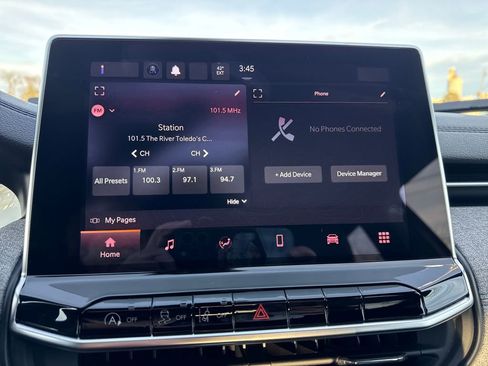 Certified 2023 Jeep Compass Latitude image 27