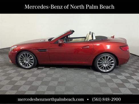 Used 2017 Mercedes-Benz SLC 300 image 3