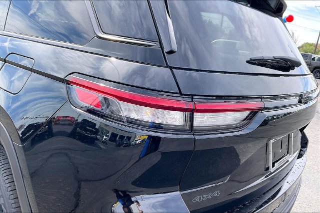 New 2026 Jeep Grand Cherokee Limited AWD/4WD image 25