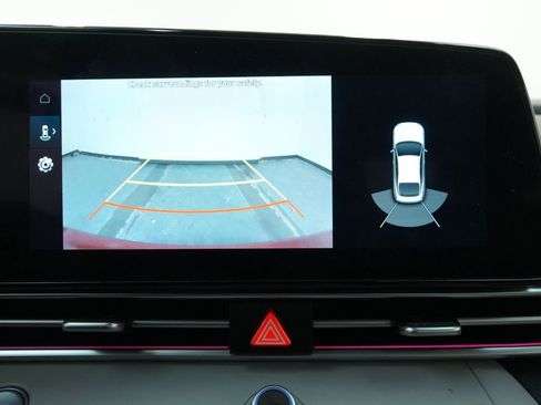 Used 2023 Hyundai Elantra Limited image 36