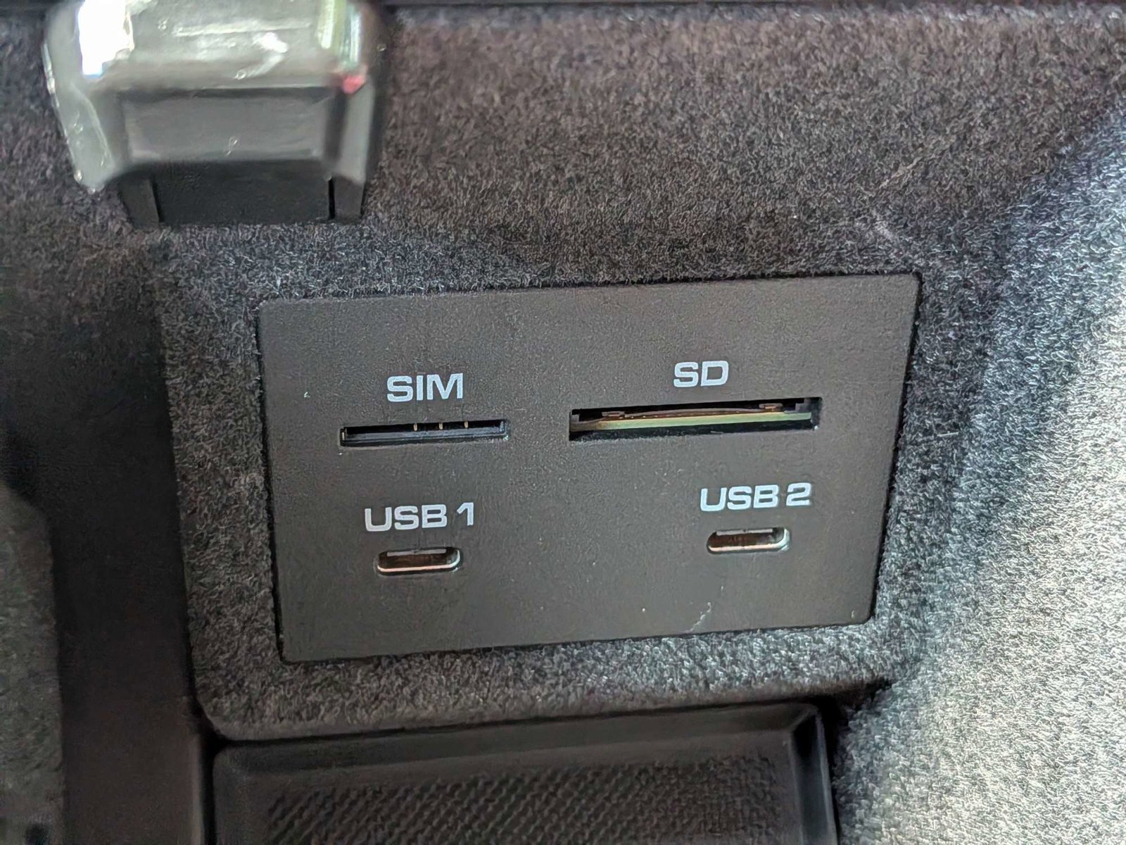 Used 2023 Porsche Macan AWD/4WD image 23