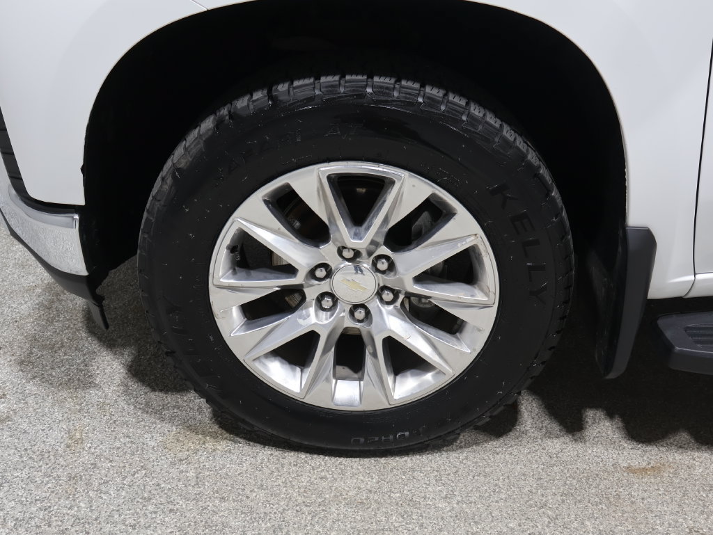 Used 2022 Chevrolet Silverado 1500 LTZ w/ LTZ Premium Package AWD/4WD image 9