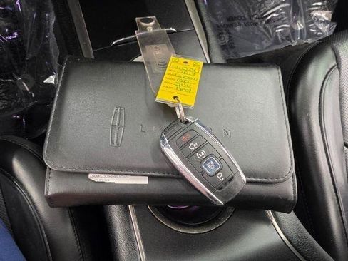 Used 2017 Lincoln MKC Reserve w/ Lincoln MKC Climate Package AWD/4WD image 30