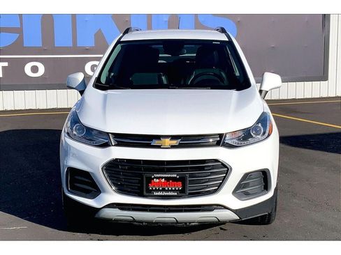 Used 2021 Chevrolet Trax LT image 3
