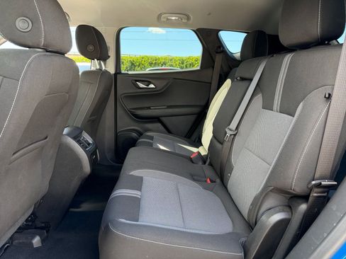 Used 2025 Chevrolet Blazer LT image 25
