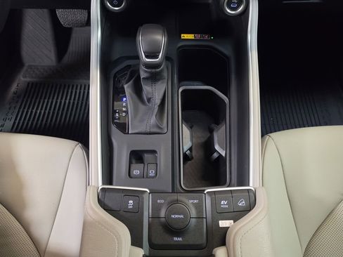 Used 2024 Toyota Grand Highlander AWD Hybrid image 21