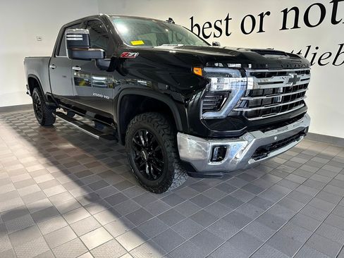 Used 2025 Chevrolet Silverado 2500 LTZ w/ LTZ Convenience Package image 1