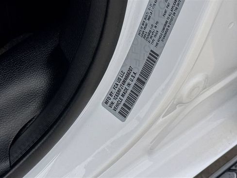 Used 2021 RAM 1500 Laramie AWD/4WD image 31
