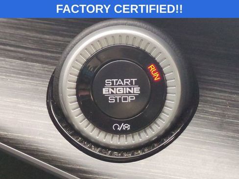 Certified 2024 Jeep Wagoneer Series II w/ Flexible Seating Group image 20