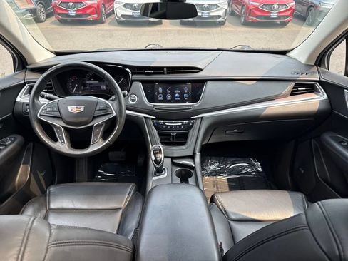 Used 2018 Cadillac XT5 Premium Luxury w/ Driver Assist Package AWD/4WD image 26