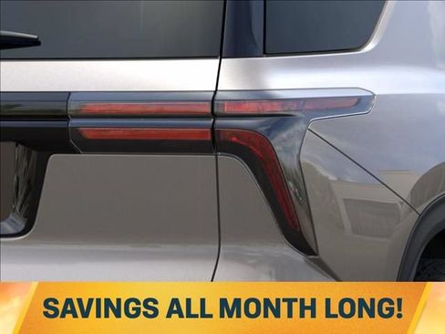 New 2026 Chevrolet Traverse Z71 w/ Driver Confidence Package AWD/4WD image 11