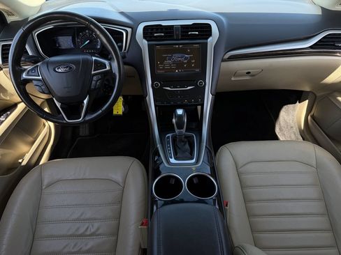 Used 2013 Ford Fusion SE FWD image 12
