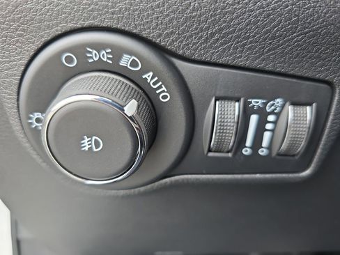 New 2026 Jeep Compass Latitude image 26