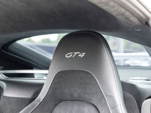 Used 2020 Porsche 718 Cayman GT4 RWD image 38