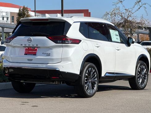 New 2026 Nissan Rogue Platinum w/ Tech Package AWD/4WD image 4